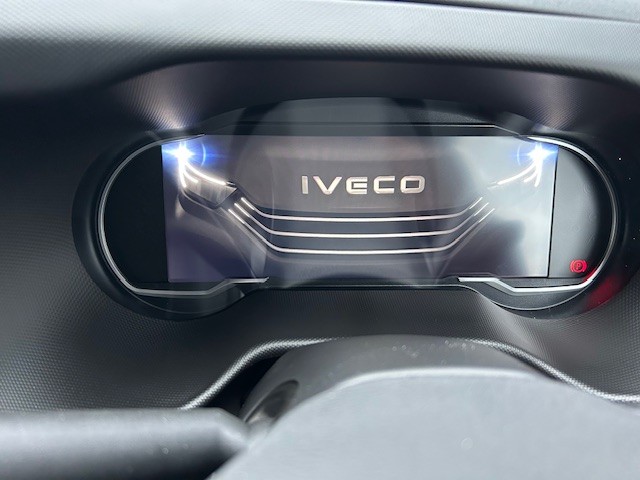 Brand New Iveco Daily 2.3D HPI 14V 35S 4100 Manual LWB H2 Gallery Image 3