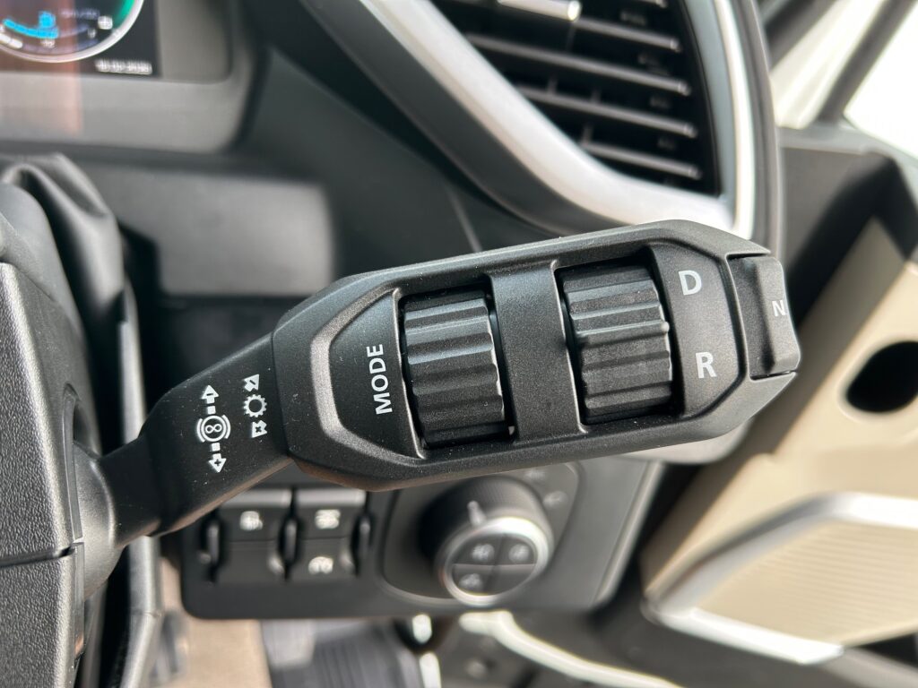 Brand-New Iveco S-Way AS440S58TX/FP 6 x 2 Tractor Unit Gallery Image 8