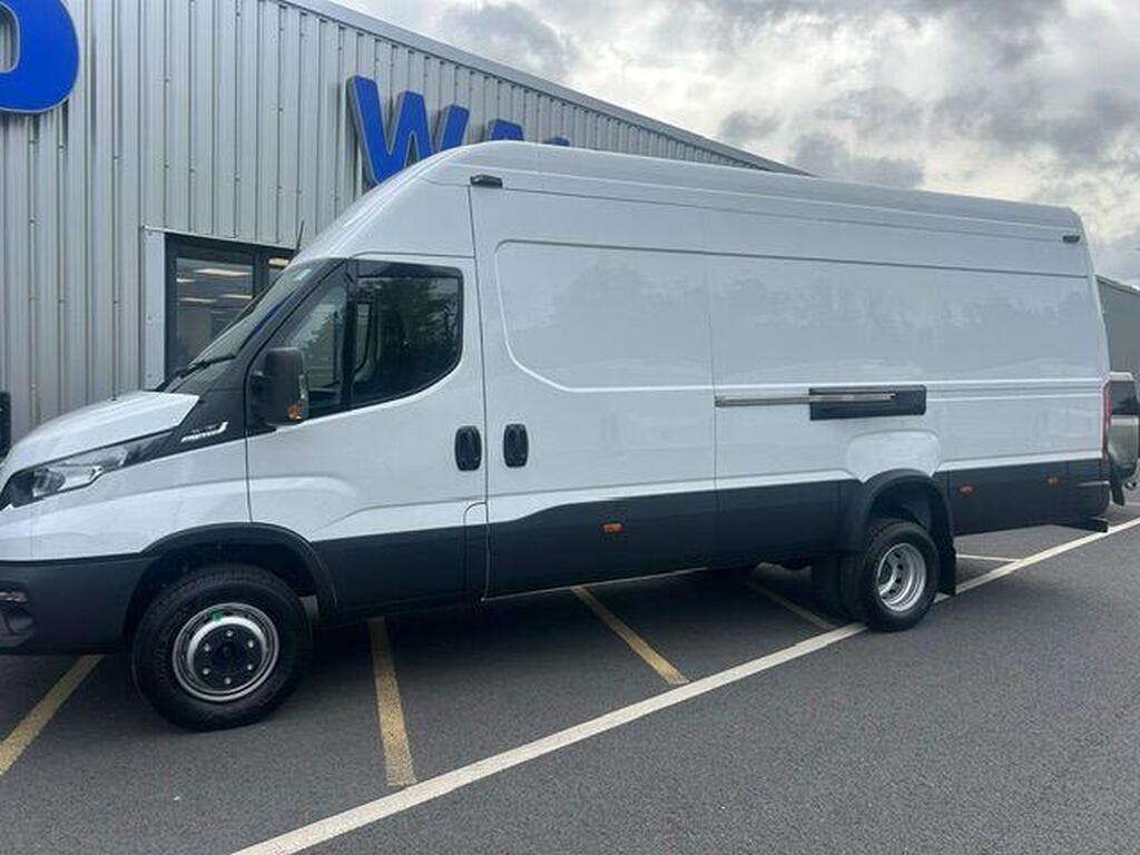 Brand New Iveco Daily 3.0D HPI 18V Business 70C 4100L HiMatic LWB H3 Euro 6 5dr (DRW) Thumbnail