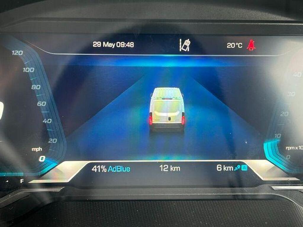 Brand New Iveco Daily 3.0D HPI 18V Business 70C 4100L HiMatic LWB H3 Euro 6 5dr (DRW) Gallery Image 5