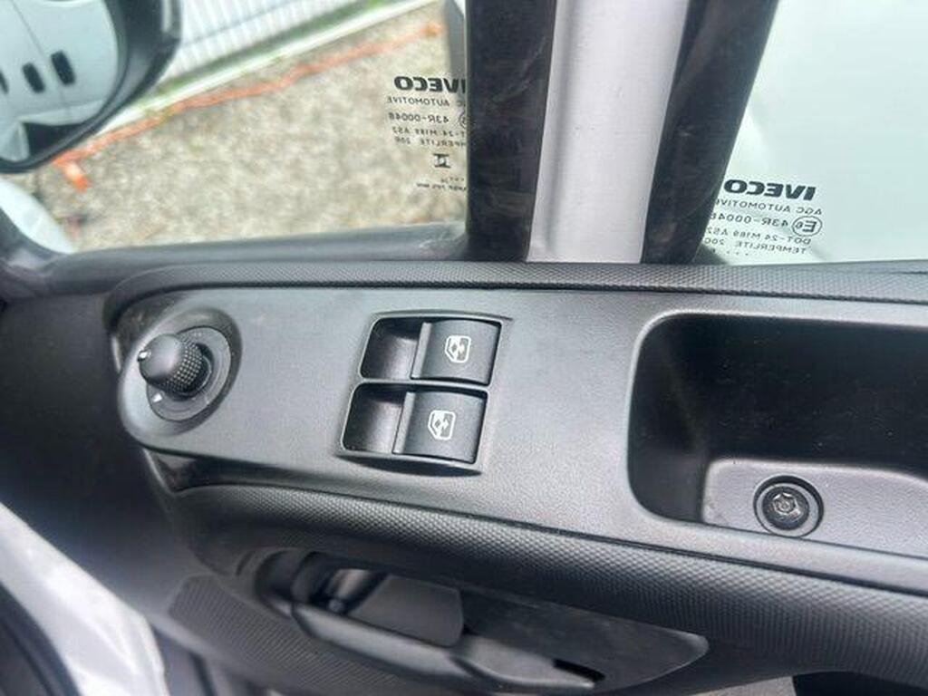 Brand New Iveco Daily 3.0D HPI 18V Business 70C 4100L HiMatic LWB H3 Euro 6 5dr (DRW) Gallery Image 10