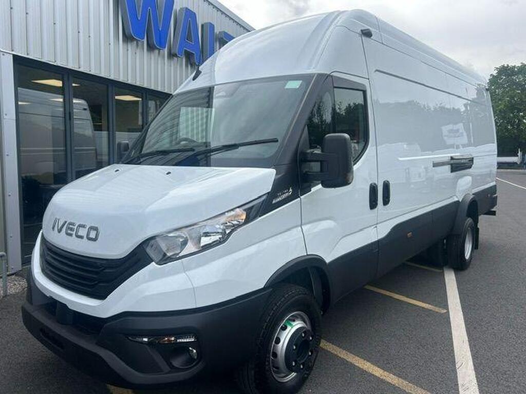 Brand New Iveco Daily 3.0D HPI 18V Business 70C 4100L HiMatic LWB H3 Euro 6 5dr (DRW) Gallery Image 2