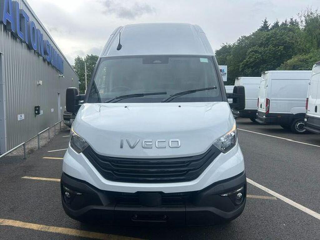 Brand New Iveco Daily 3.0D HPI 18V Business 70C 4100L HiMatic LWB H3 Euro 6 5dr (DRW) Gallery Image 19