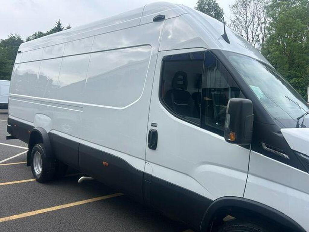 Brand New Iveco Daily 3.0D HPI 18V Business 70C 4100L HiMatic LWB H3 Euro 6 5dr (DRW) Gallery Image 17