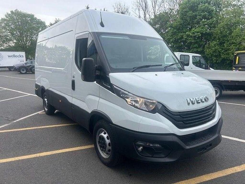 Brand New Iveco Daily 2.3D HPI 14V Business 35S 3520L HiMatic MWB High Roof Euro 6 (s/s) 5dr Thumbnail