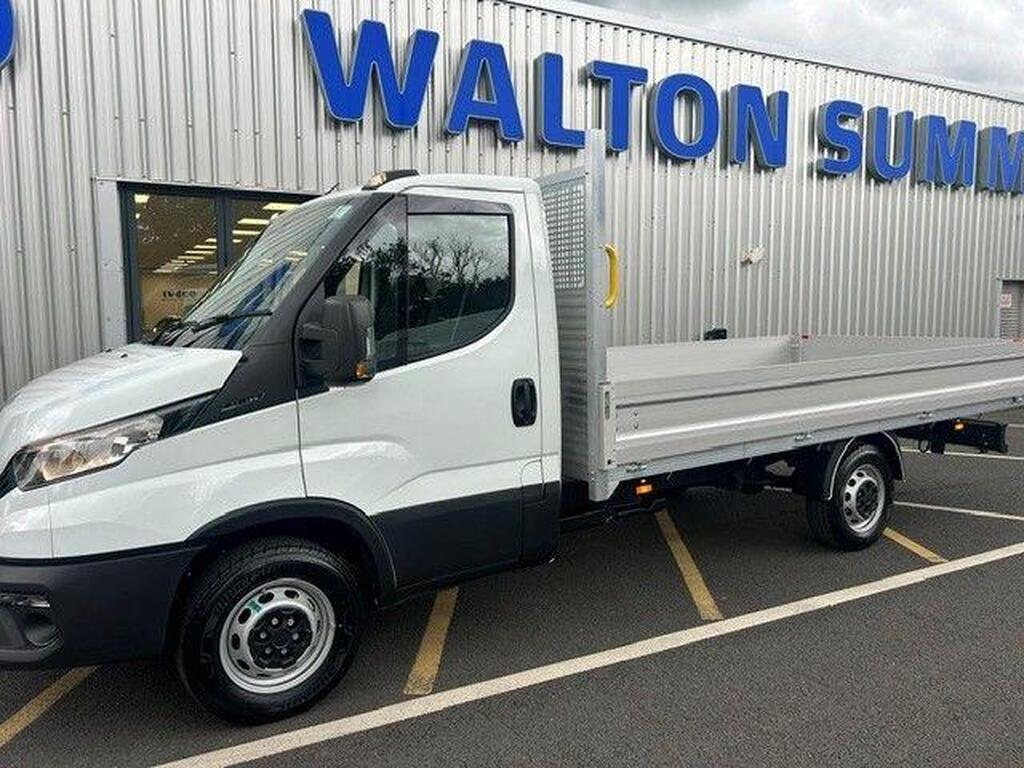 Iveco Daily 2.3D HPI 14V Business 35S 3750 LWB Dropside Gallery Image 17