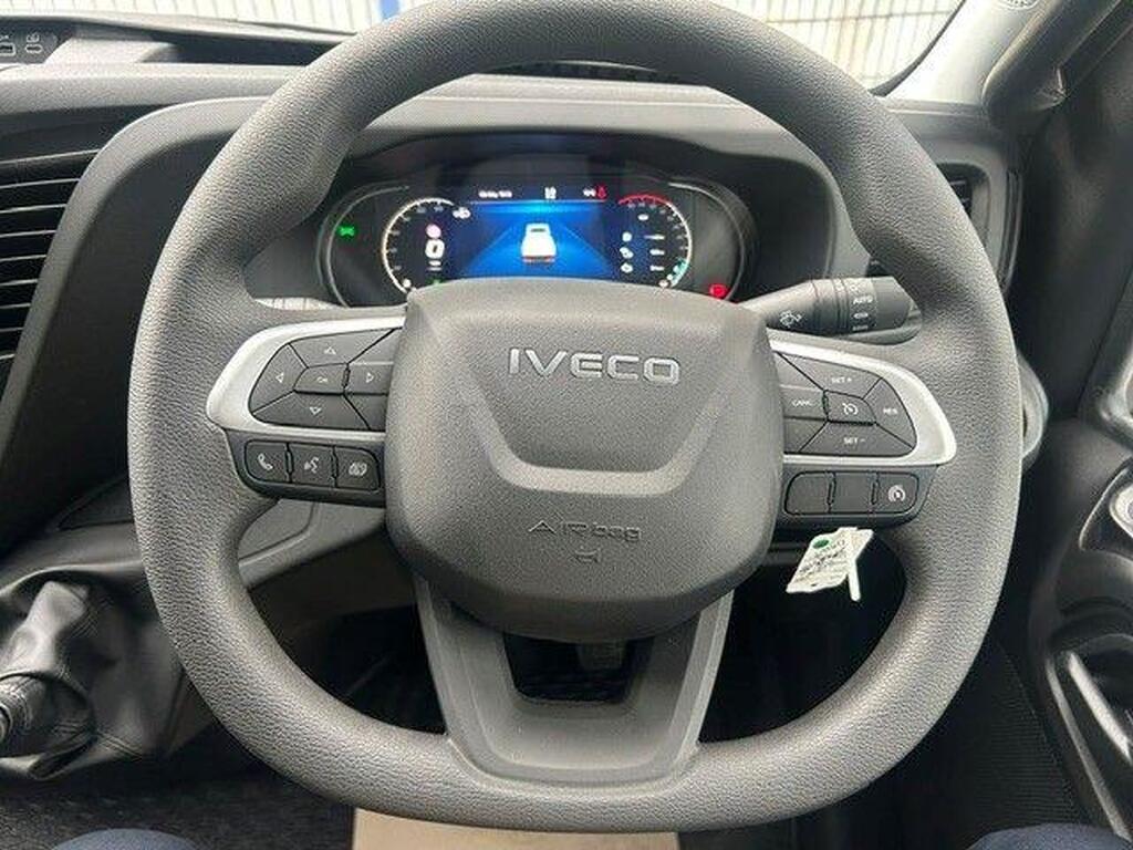 Iveco Daily 2.3D HPI 14V Business 35S 3750 LWB Dropside Gallery Image 2