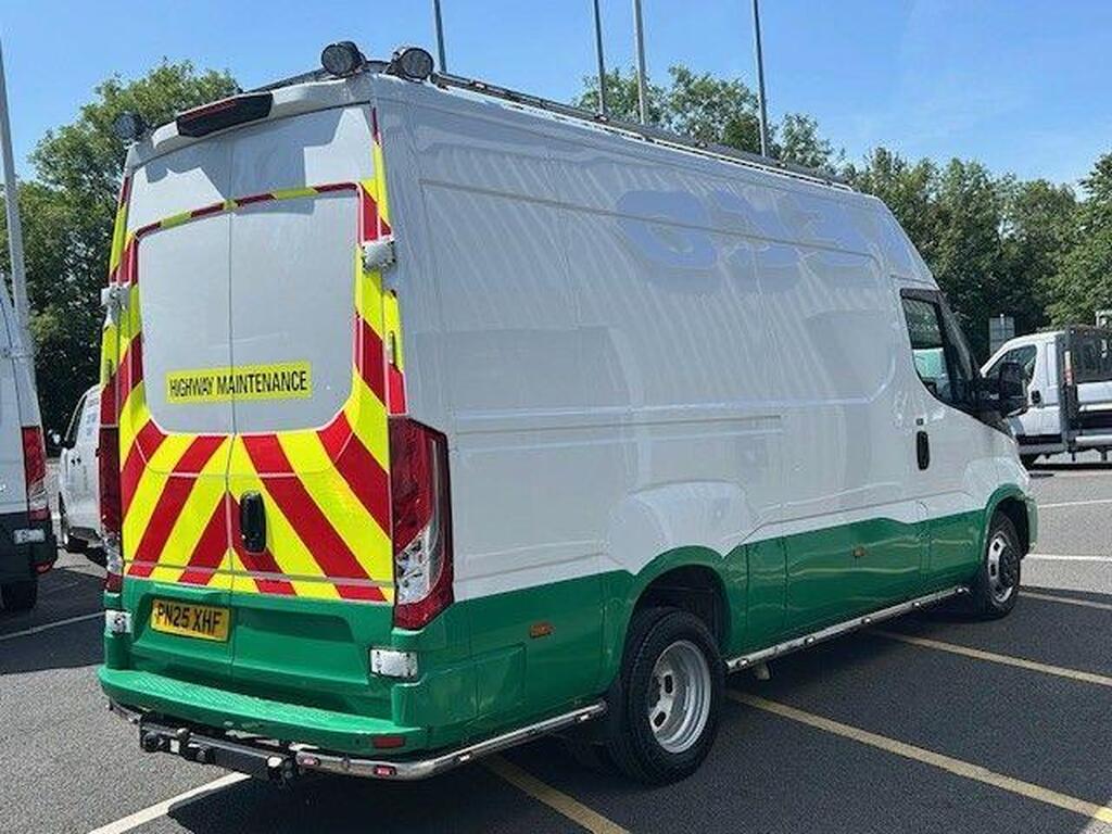 Iveco Daily 3.0D HPI 18V Business 35C 3520LMWB H2 Gallery Image 4